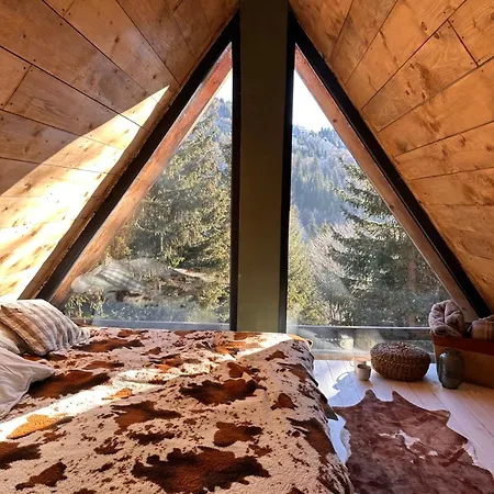 Apartman, Апартаменты *