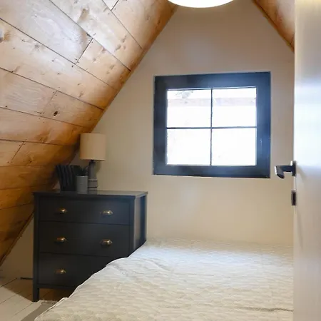 Apartman, Апартаменты